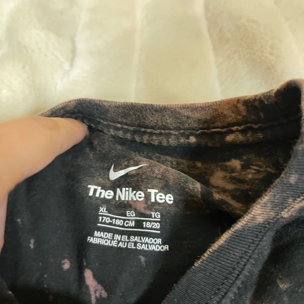 NFL Nike Boys Kid XL Long Sleeve Pittsburgh Steelers Bleach Dye Fall Upcycle Tee